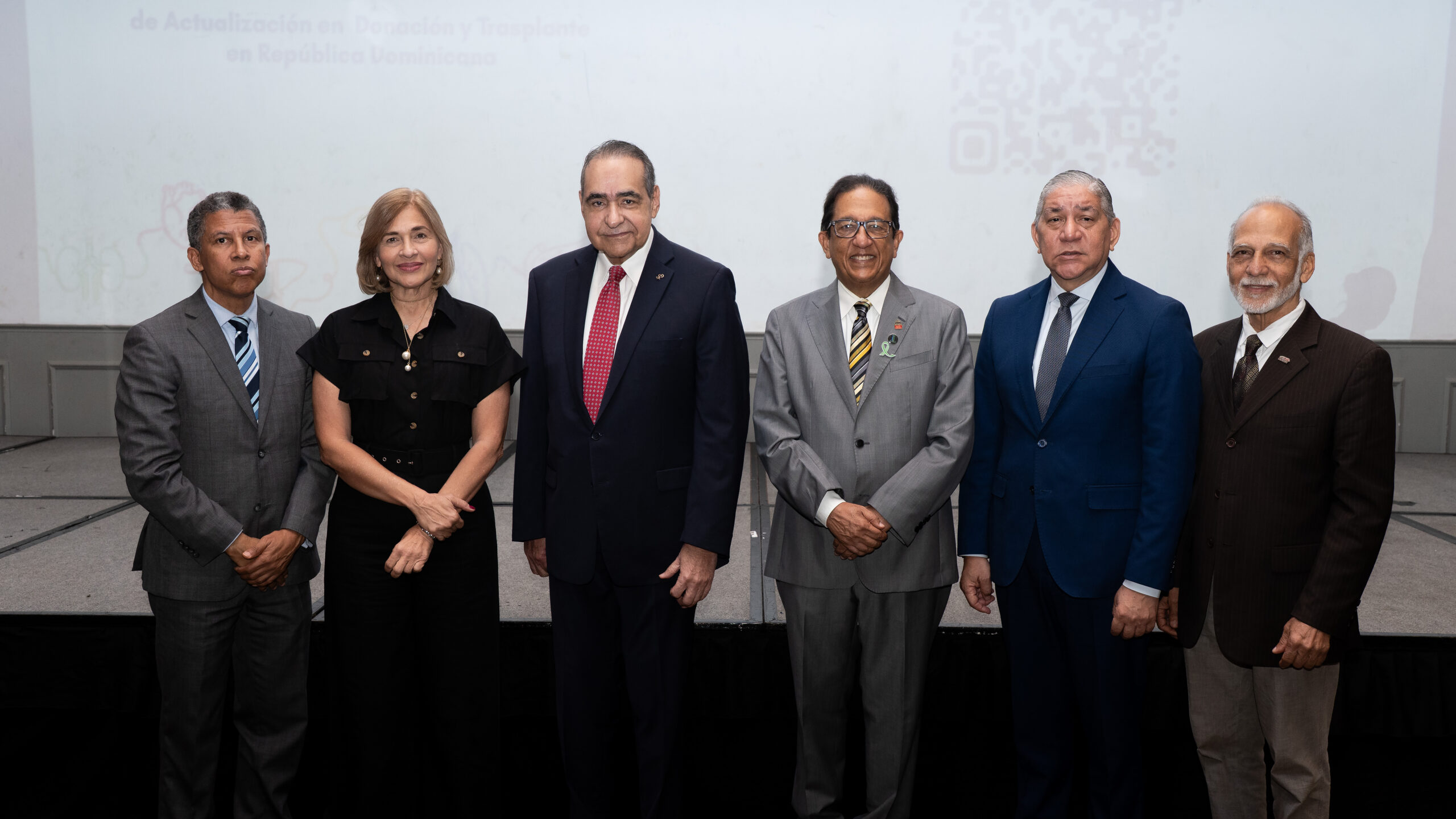 HGPS celebra reconocimiento otorgado al Dr. Julio Amado Castaños Guzmán